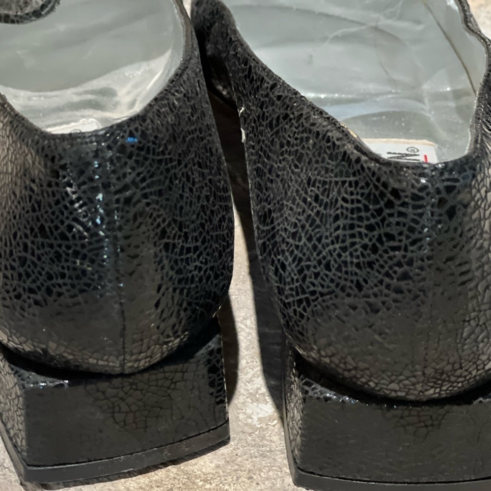 Never worn, Timothy Hitsman, leather upper and sole 1heel. 6M - Picture 6 of 9